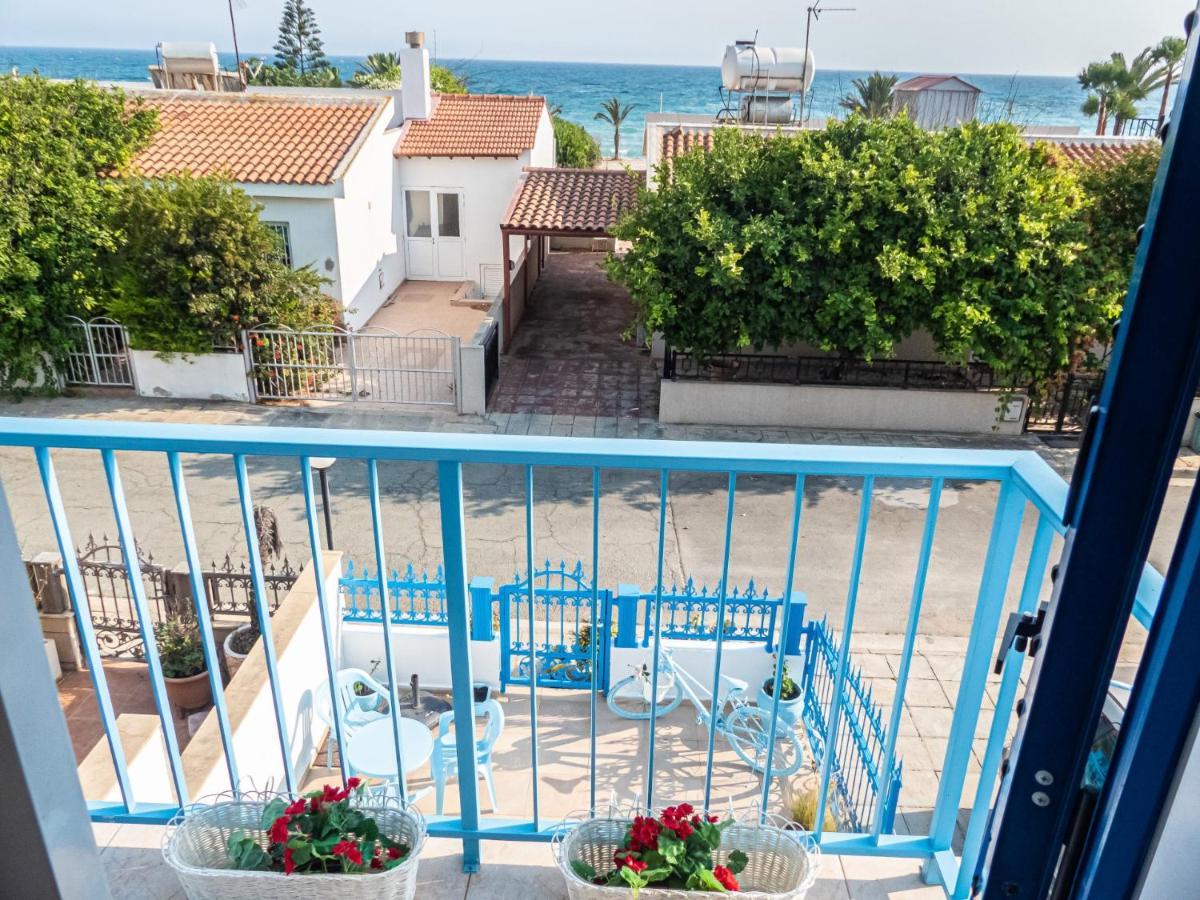 Greek Island Style 2 Bedroom Villa With Pool Next To The Sea Larnaca Exteriör bild