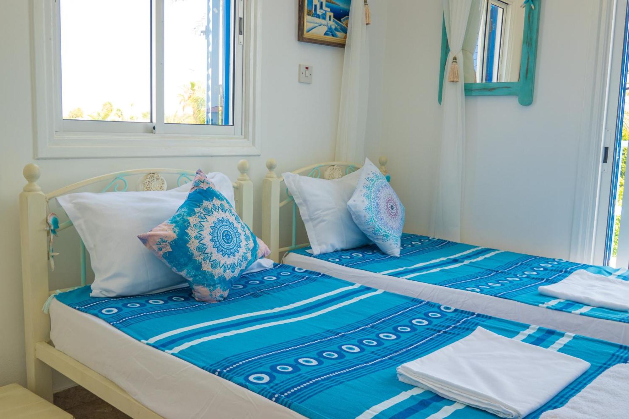 Greek Island Style 2 Bedroom Villa With Pool Next To The Sea Larnaca Exteriör bild